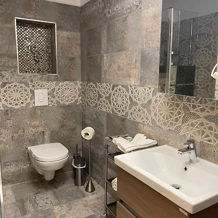 Victor 501 Apartment *